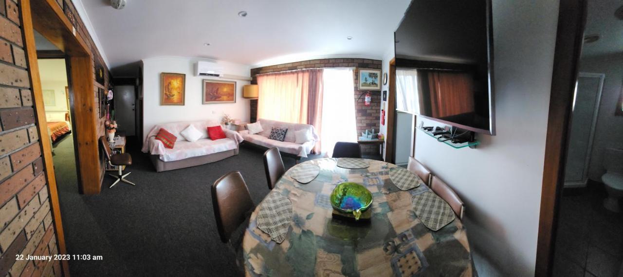 Traplins Accomodation レイクス・エントランス エクステリア 写真