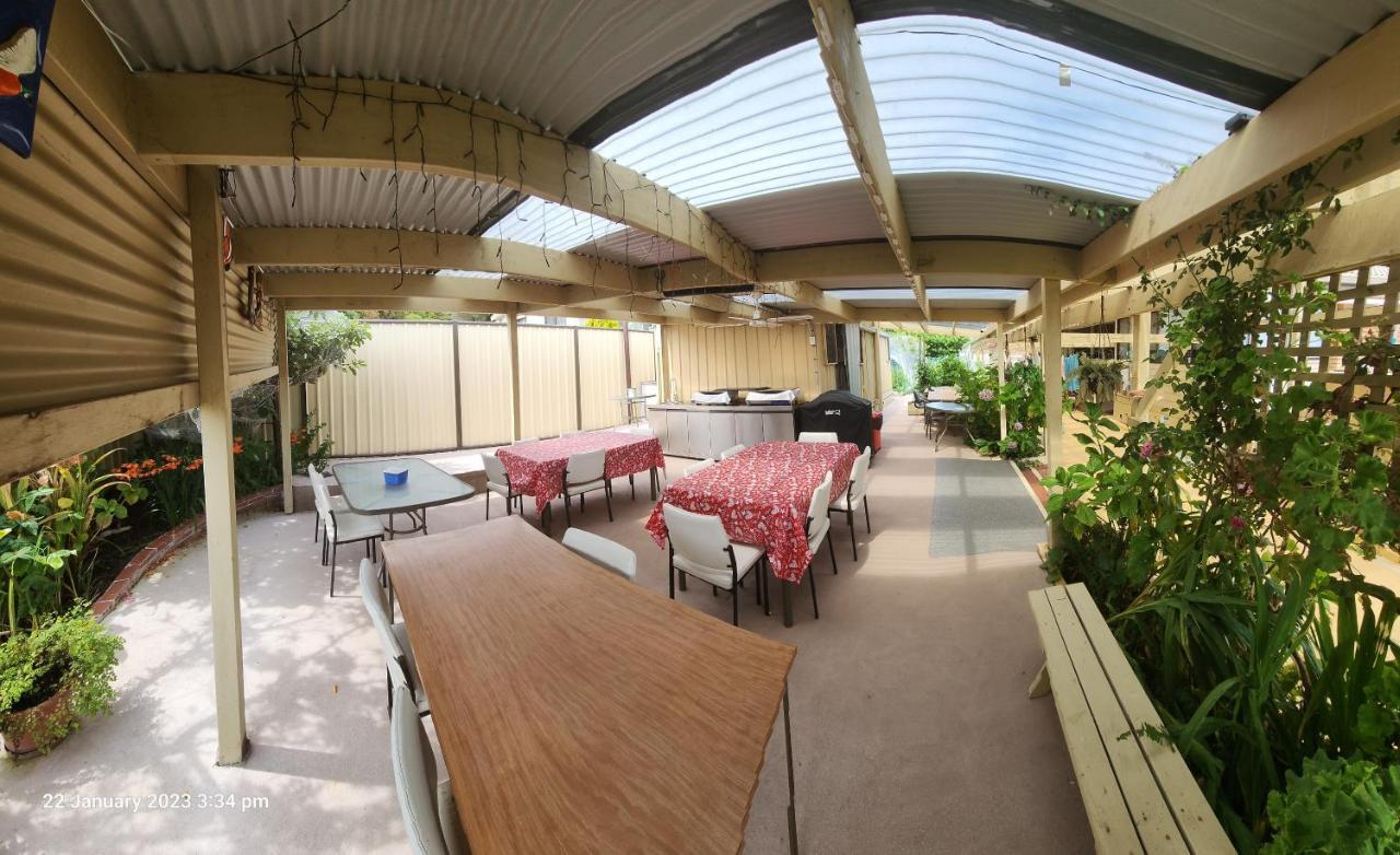 Traplins Accomodation レイクス・エントランス エクステリア 写真